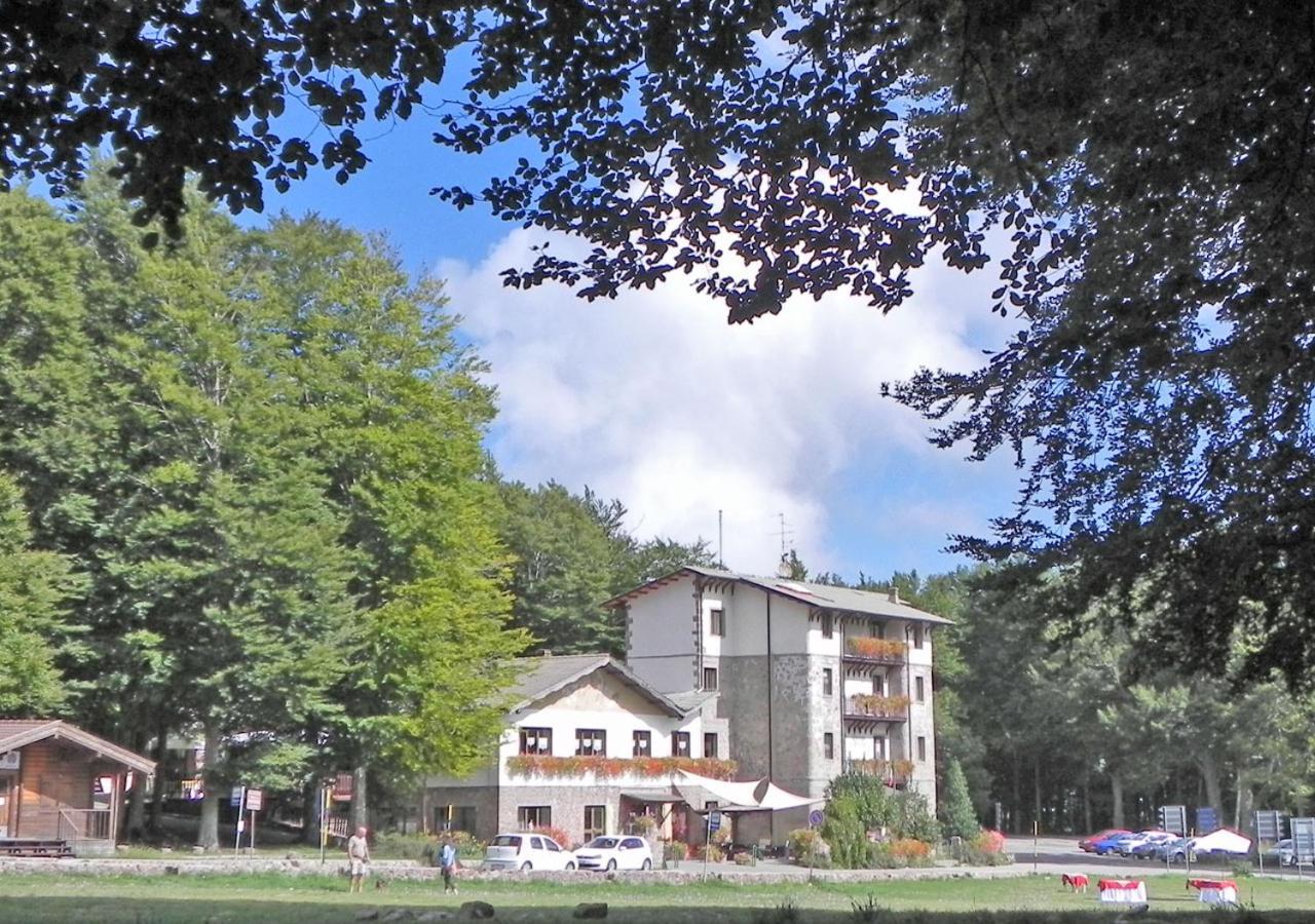 Albergo Le Macinaie - Monte Amiata Кастель-дель-Пьяно Экстерьер фото