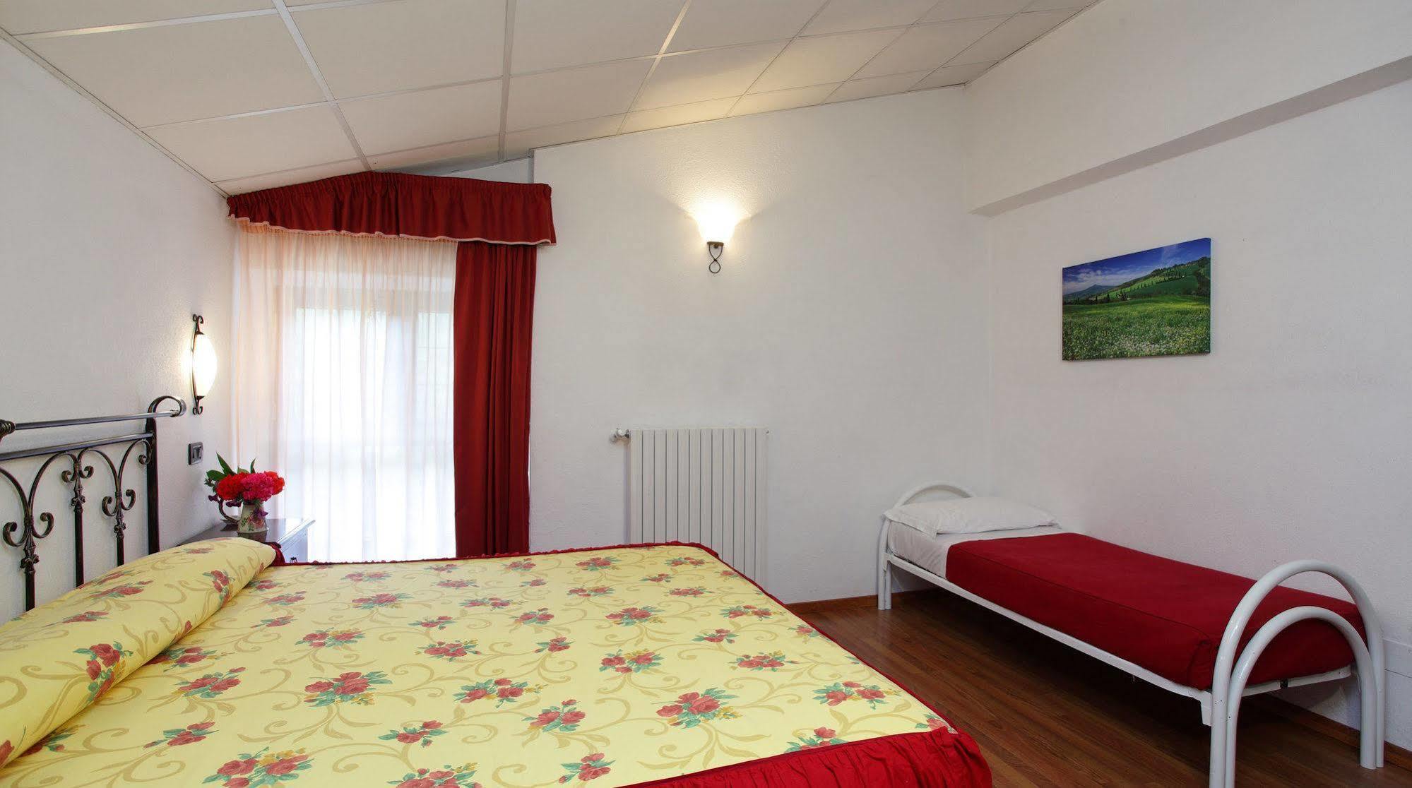 Albergo Le Macinaie - Monte Amiata Кастель-дель-Пьяно Экстерьер фото